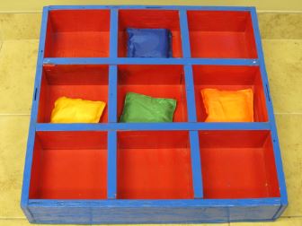 GAME - BRGN - T-T-T Bean Bag Toss